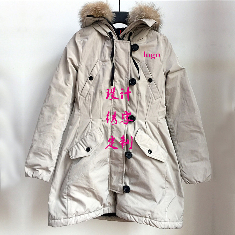 白色羽絨服 白色羽絨服