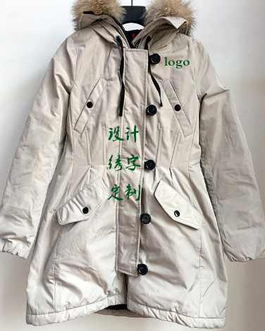 白色羽絨服 白色羽絨服