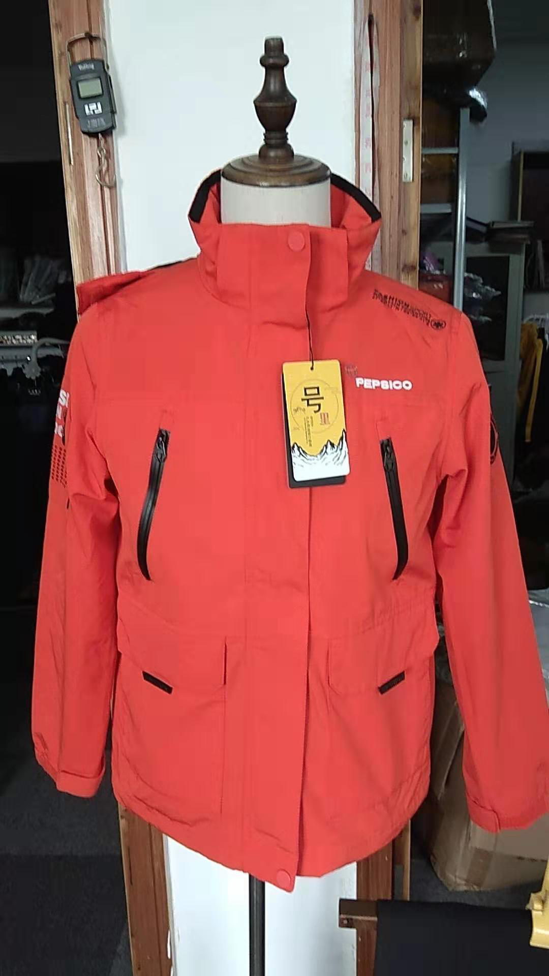 沖鋒衣定制案例—研越咨詢 沖鋒衣定制案例—研越咨詢