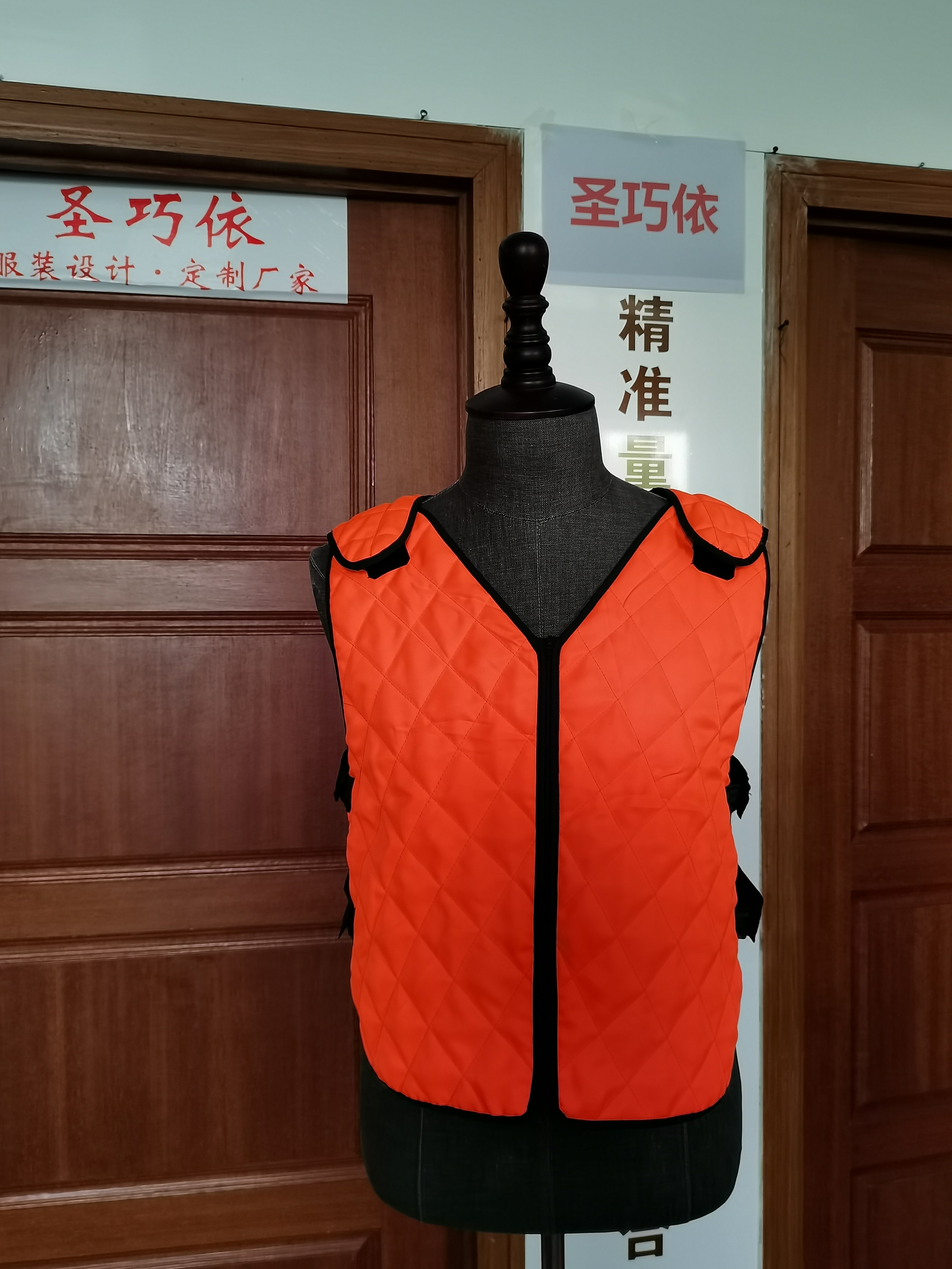 PCM相變降溫服廠家研發新型降溫服研發加工定制 PCM相變降溫服廠家研發新型降溫服研發加工定制